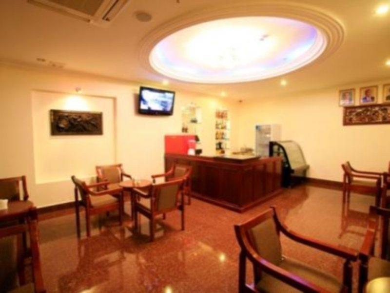 Cardamom Hotel & Apartment Phnom Penh Exterior foto