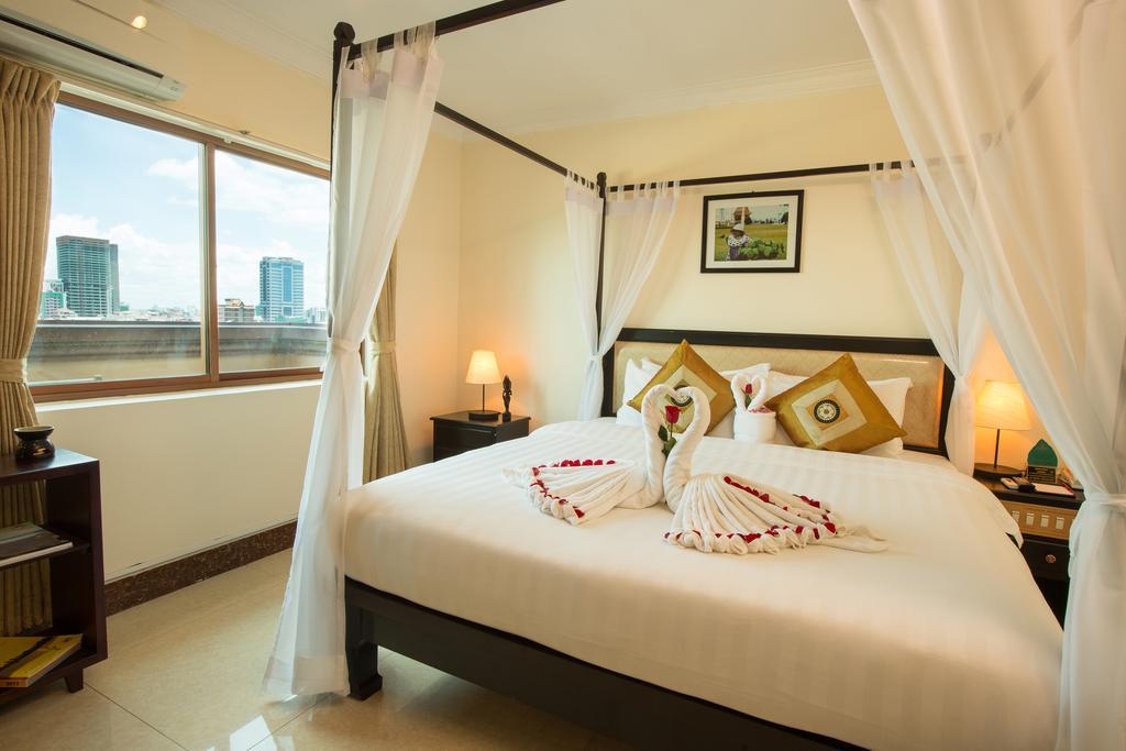 Cardamom Hotel & Apartment Phnom Penh Exterior foto