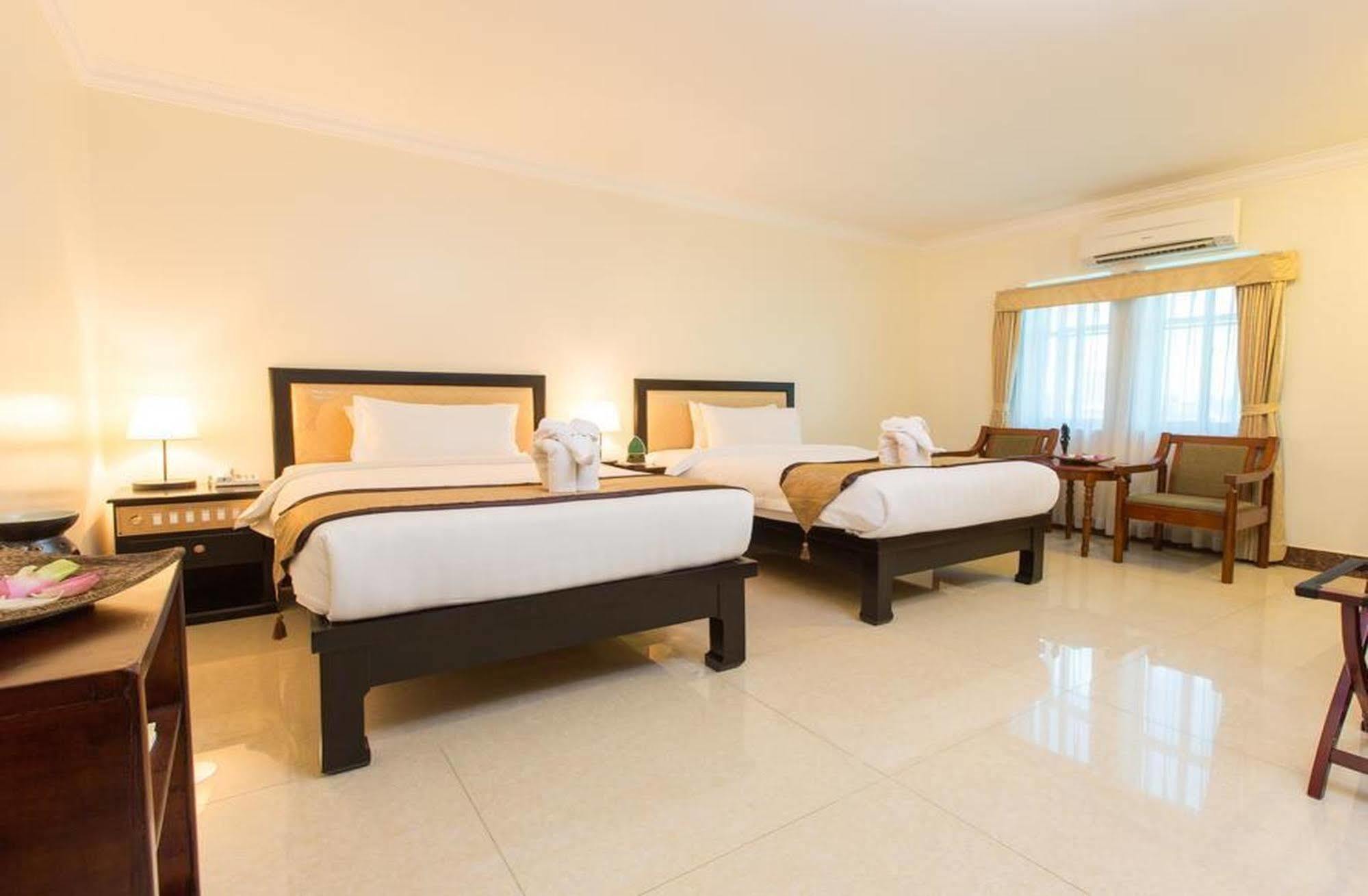 Cardamom Hotel & Apartment Phnom Penh Exterior foto