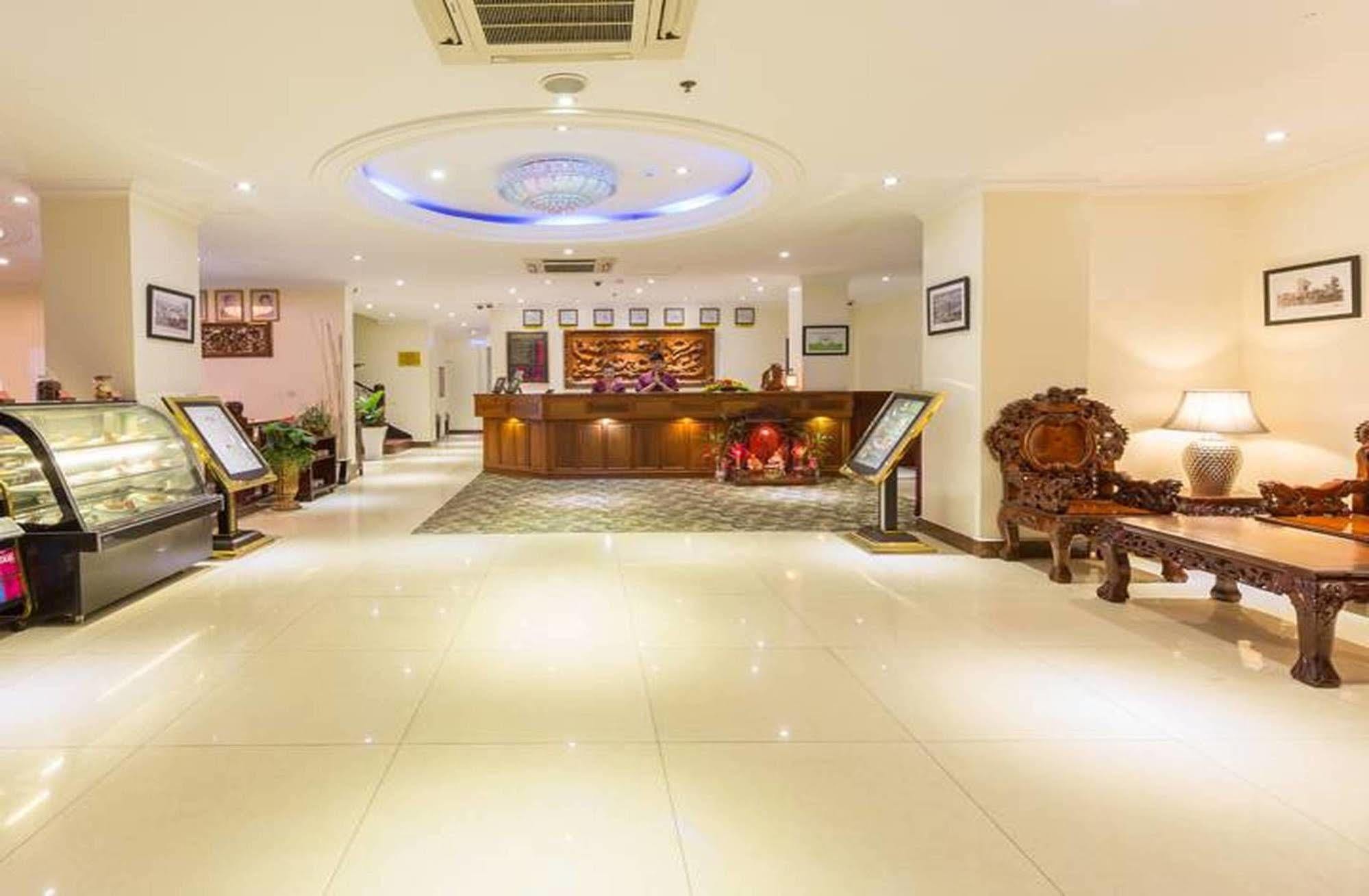 Cardamom Hotel & Apartment Phnom Penh Exterior foto