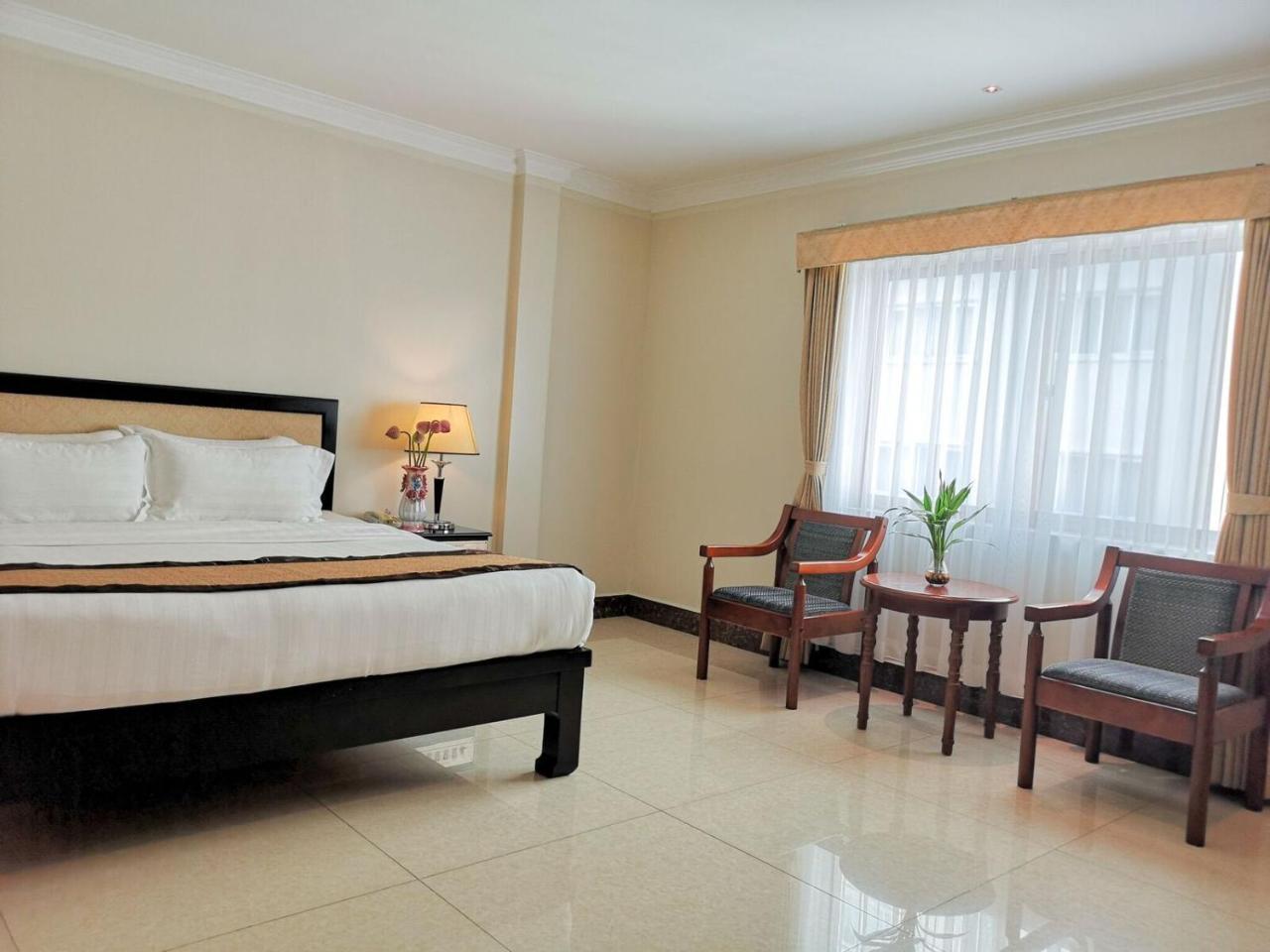 Cardamom Hotel & Apartment Phnom Penh Exterior foto