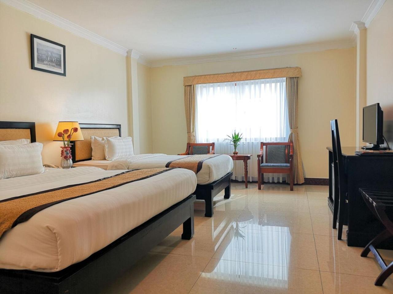 Cardamom Hotel & Apartment Phnom Penh Exterior foto