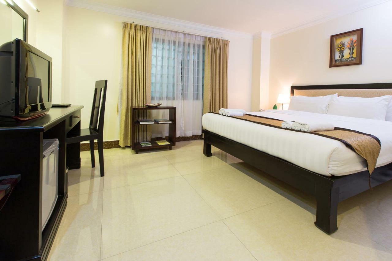 Cardamom Hotel & Apartment Phnom Penh Exterior foto